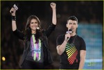 Joe Jonas si Nina Dobrev, Free the children
