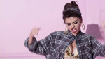 Selena Gomez o imita pe Nicky Minaj?