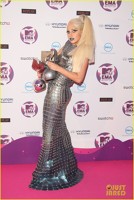 Lady Gaga a castigat 3 premii MTV EMA