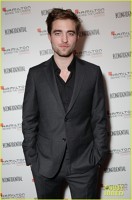 Robert Pattinson la conventia Twilight
