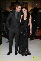 Kristen Stewart si Robert Pattinson la premiera filmului 