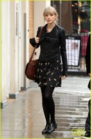 Taylor Swift, la cumparaturi prin Londra