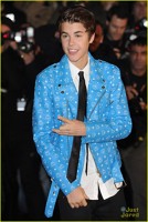 Justin Bieber pe covorul rosu la premiile NRJ