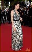 Kristen Stewart intr-o rochie speciala la Cannes