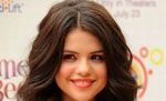 Selena Gomez crede ca e doar o copila