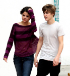 Selena Gomez stie sa-l tempereze pe Justin Bieber